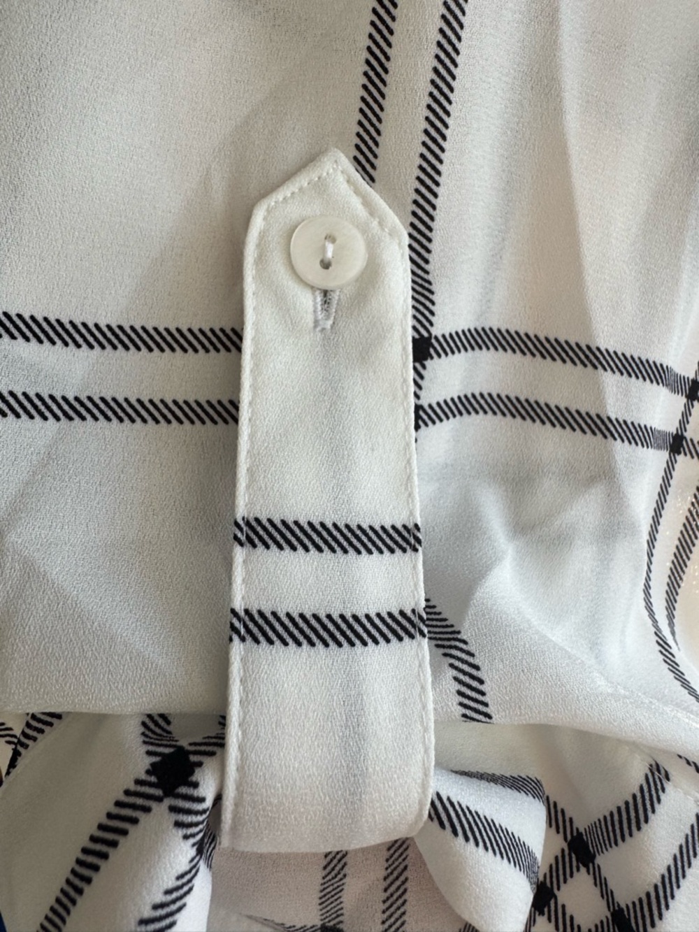Fortune + Ivy White and Black Plaid Lines Button-Down V neck soft Shirt Size XL - Picture 4 of 14